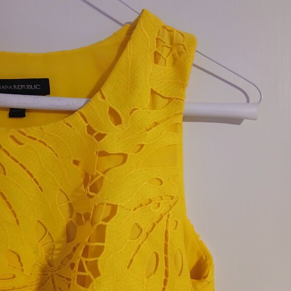 Banana Republic Women's Yellow Palm Leaf Lace Shift Dress SZ 4P GUC - Picture 3 of 8